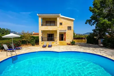 Image de Villa Natasha - Trois Chambres Villa, Couchages 6