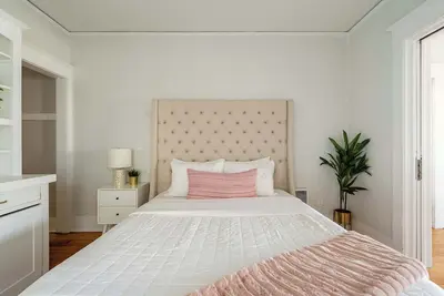 Image de Sunnyside Wonderland - Coffee Shops, Bars & Parks