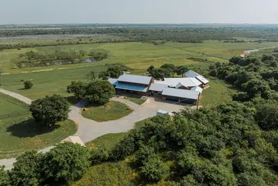 Image de Incredible Ranch Retreat To Yourself - 7-bedroom Estate On The River