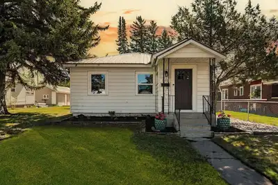Image de Fully Renovated Cottage Close to Yellowstone & Rexburg, just off the highway!