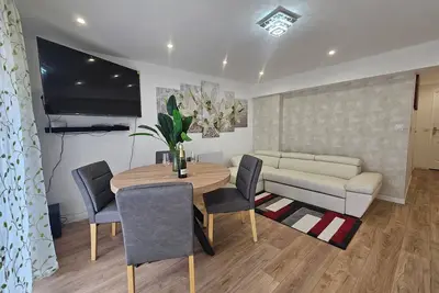 Image de Logement autonome dans une villa calme chaleureuse et sympa!