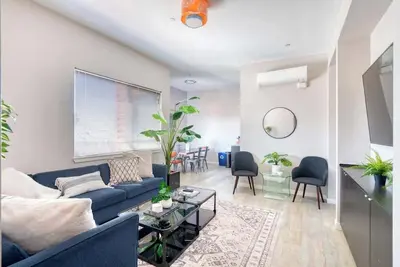 Hawthorne Penthouse Retreat- Roof Deck & Food Pods