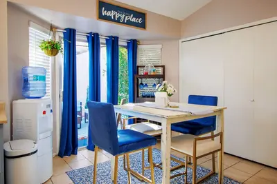 Image de Single-level 3bd 2bth home w/HotTub, WiFi, 4 Smart TVs