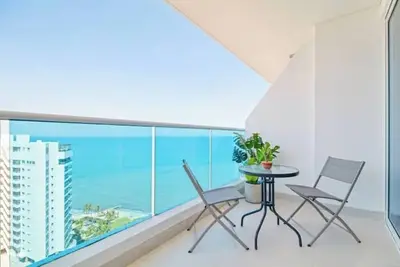 Image de Sunset by the Ocean