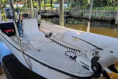 Image de Free Boat to use, Fish from the dock, Make lasting memories. Fur babies welcome!