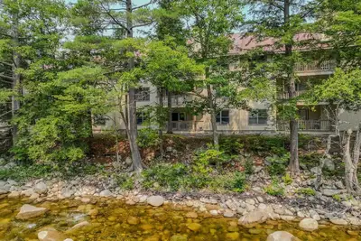 Image de Riverfront Oasis at Loon