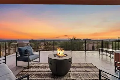 Image de Serene Mountain Retreat: Luxury Guest House with Stunning Views