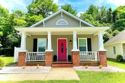 Image de The pink house, 5 min to uptown, 10 min to music factory w/king bed