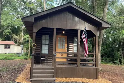 Image de Cozy cabin with 1 bedroom and WiFi, Ac in beautiful Brewton, Alabama