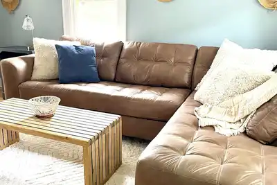 Image de Adorable cottage in Frankfort, walkable to town and the beach!