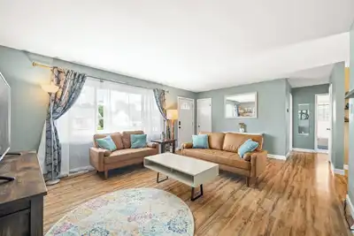 Image de Roadmap Lodging: Bar & Chill, Centrally Located, Fenced Backyard