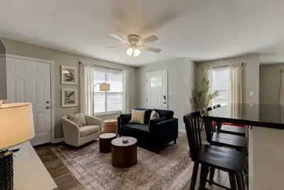 Image de Mimosa Getaway - Less than 1 mile from Downtown