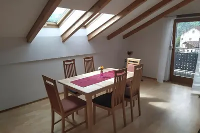 Image de Gemütliche Dachgeschossferienwohnung mit Platz für 1-6 Personen