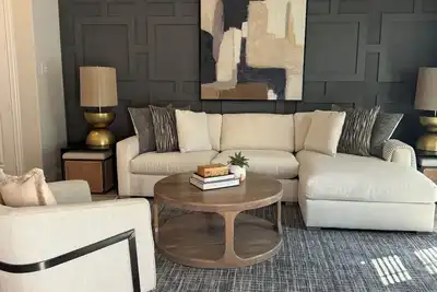 Image de 5 star reviews luxury at Star Frisco Cowboys Pga hdqtrs Ev charger