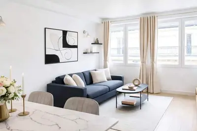 Image de Magnifique logement & ascenseur - Champs-Élysées