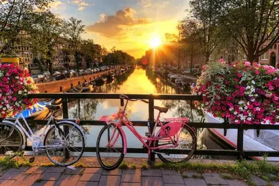 Image de Meters from Utrechtsestraat & Rembrandt Square-5 Storey Canal House with garden