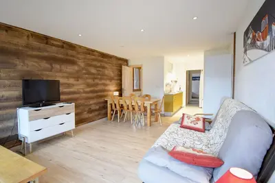 Image de Appartement rénové central à Morzine avec balcon et parking