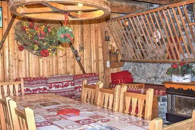 Image de Chalet Savoyard en Bordure des Pistes avec Liaison Facile vers le Centre de Morzine