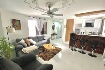 Image de Pinares Haven: Pereira Retreat w/ Elevator Access