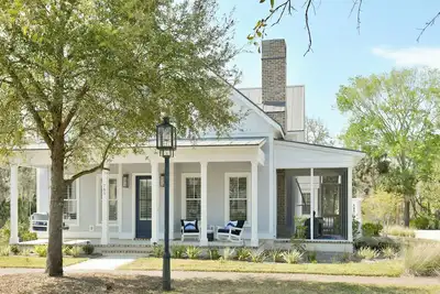 Image de Montage 4br, Steps From May River, Private Courtyard, Moreland Village Home 5595