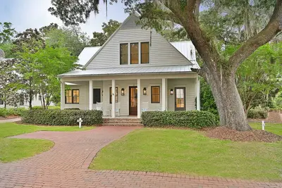 Image de Pet Friendly, Montage 3br, Large Backyard w\/Tv, Firepit, Wilson Village 5001