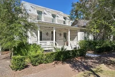 Image de Montage 2br, centrally located in Moreland Village, Moreland Village Home 5736