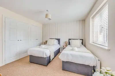 Image de Beautiful Detached House • Free Parking • SmartTVs • Fast Wifi • Office