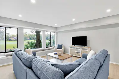 Image de Stunning 3-Bed Villa w/ Golf Course Views and community pool