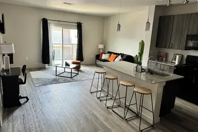 Image de Your Cozy & Captivating Condo!