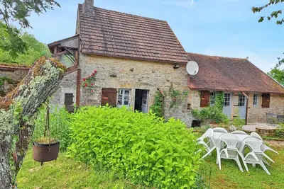 Image de Homerez - Maison charmante à Eguilly - Jardin et Terrasse