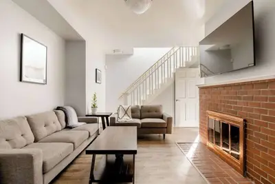 Image de Private Portland Group Getaway - Sleeps 12