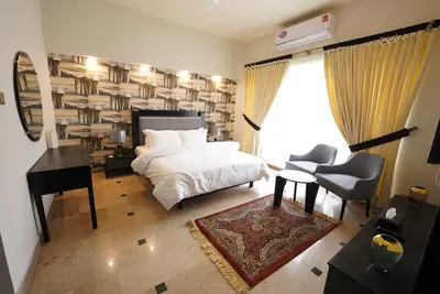 Image de Peaceful and Private Deluxe room for families. Only 2 minute walk from market.