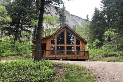 Image de Crowsnest River Chalet - Yeti