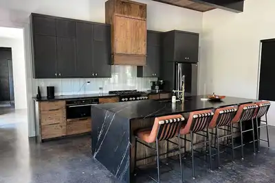 Image de Cozy 3-bedroom house on the Little Missouri River close to lake Greeson!