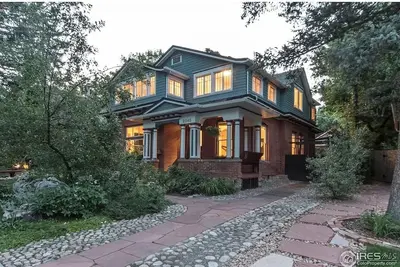 Image de \nArtist's Serene Mapleton Sanctuary