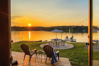 Image de Moat House on Crown Lake