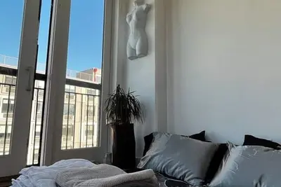 Image de 2-bedroom Ph Level Apt in Williamsburg with Huge Terrace and City Views Roof.