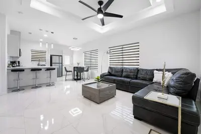 Image de Brand New Splendor 2 Bedroom Apartment conveniently located Pharr-McAllen area!