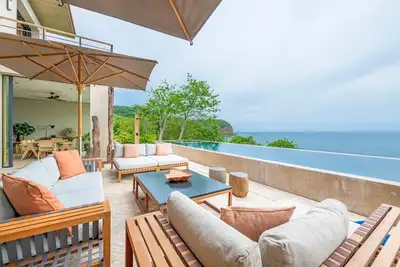 Image de Stunning Beachfront Villa With Amazing Views To The Sea! \n