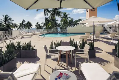 Image de 2x Poolside Lanai Two Queens Room at Park Shore Waikiki