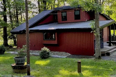 Image de Cozy 2-bdrm house on Great Sacandaga Lake. Close to historic Saratoga Racetrack.