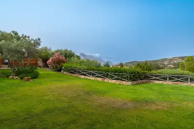 Image de Eja: Relaxing Oasis with Garden Just Steps