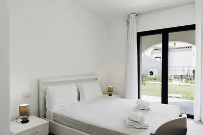 Image de Groen House 6. 1: Elegant Three-Bedroom Apartment with Spacious Veranda