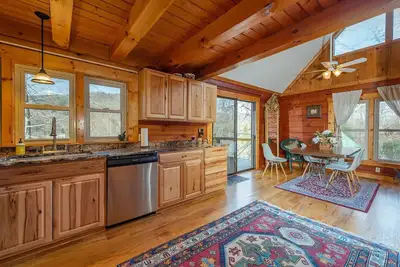 Cozy Cove Cabin | Pet Friendly & Creek Access