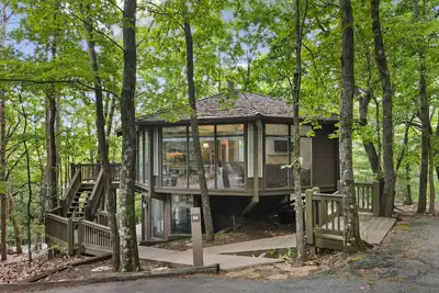 Image de Charming 3-bedroom Tree Topper in Big Canoe