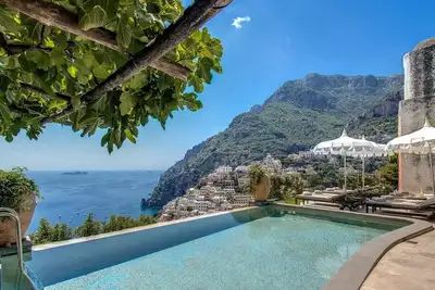Image de The Height of Design in this Positano Palazzo