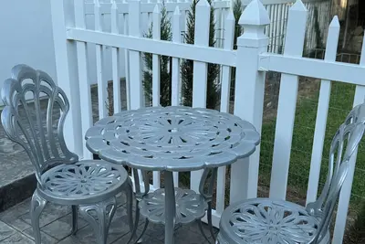 Image de The Tiny cottage in quite charming. Palos Verdes with Ac, WiFi and washer/dryer