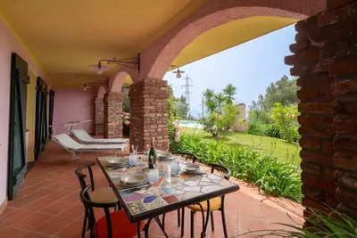 Into the Green! Flower Flat x4 Pool & Parking