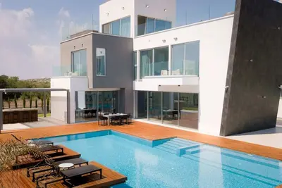 Image de Fantastic 3br Villa Near Kermia Beach