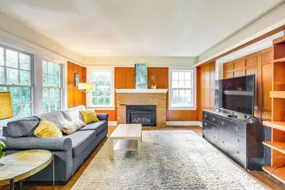 Image de Spacious Eugene Home w/ Patio - Walk to Uo Campus!